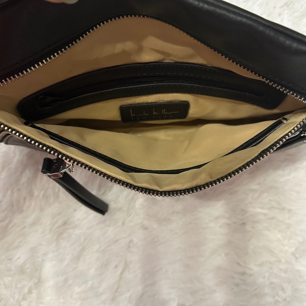 Nicole Miller New York Black Faux Leather‎ Crossbody Bag Silver Zipper Detail - Picture 6 of 8